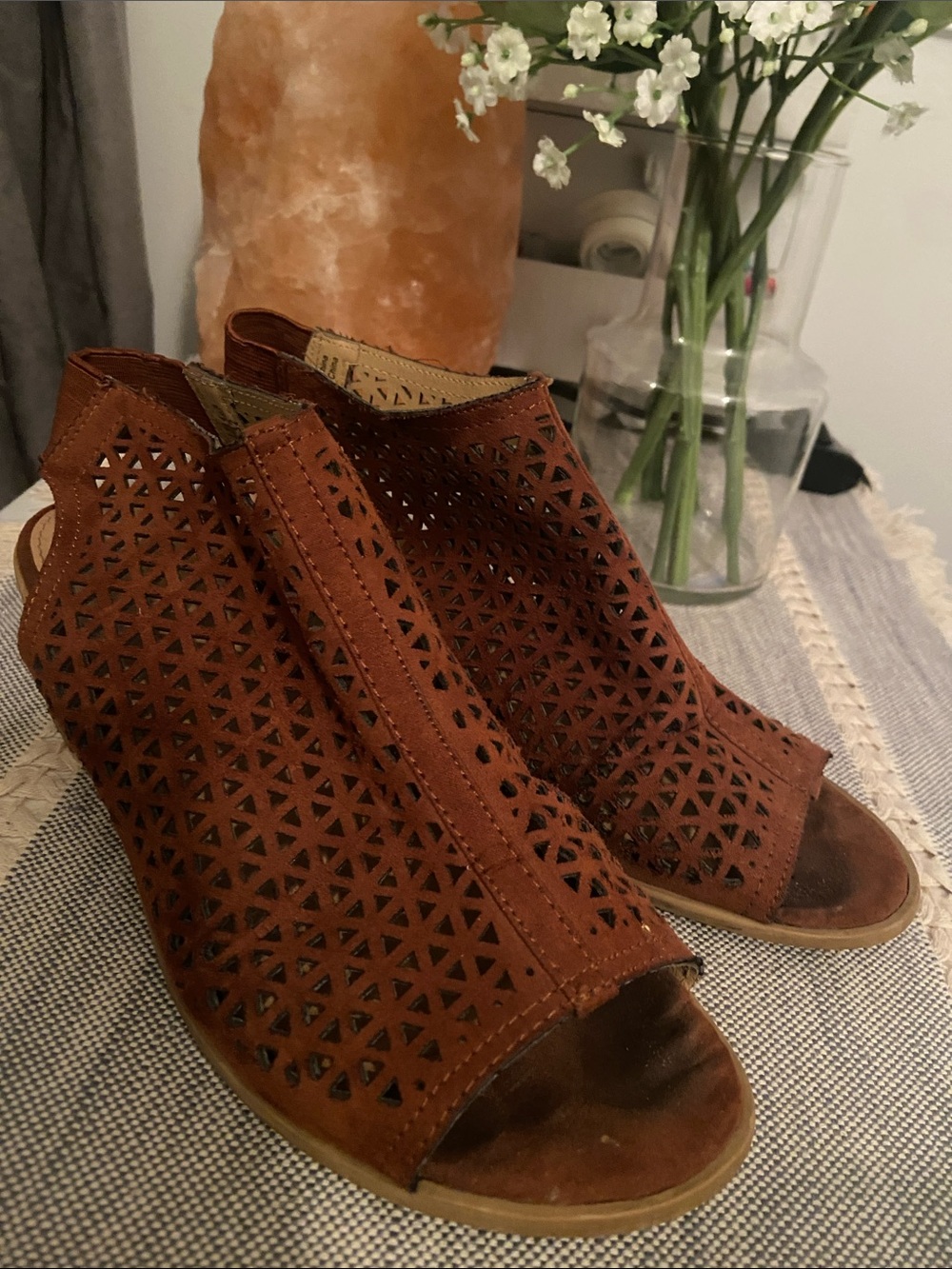 American Eagle Outfitters Rust Brown Laser-Cut Peep-Toe heels